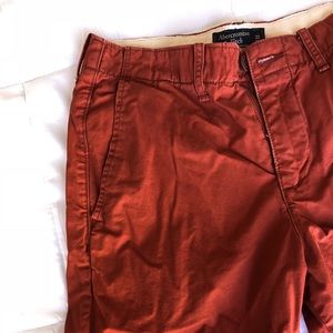 MENS RED SHORTS - 28 WAIST, 7 INCH INSEAM